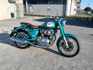 Royal Enfield Nuova Classic 650 sped in tutta ITA