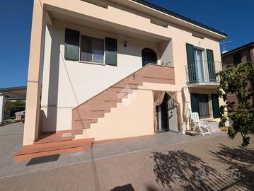 BIFAMILIARE A CAMPEGINE