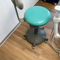 Sgabello dentista