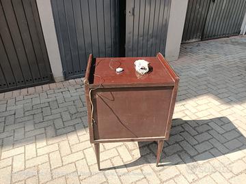 Mobile Vintage con Giradischi  d'epoca 
