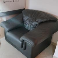 Poltrona in pelle color antracite