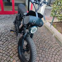 Bicicletta elettrica (e-bike) 32 km unlocked
