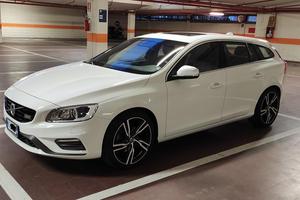 R-DESIGN D4 GEARTRONIC MY18