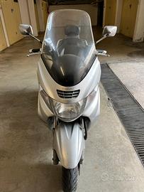 Scooter Suzuki Burgman 250cc