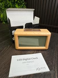 Orologio Digitale LED in Legno