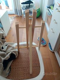 struttura di legno per mettere i dipinti