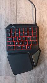 Tastiera Trust Gaming GXT 888