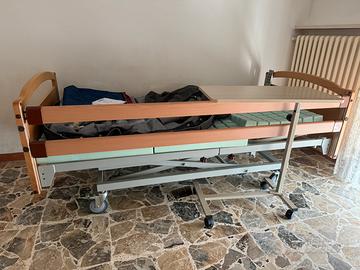 Letto elettrico con materasso antidecubito usato