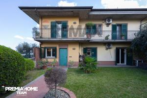 Porzione di villa - San Pietro Clarenza