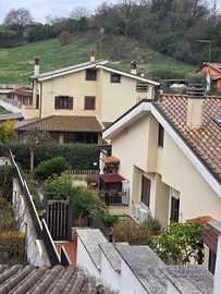 Porzione di quadrifamiliare