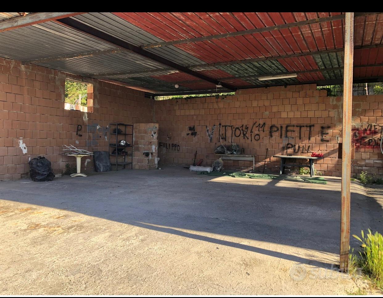 Due ruderi 1)200metri 2)100metri più terreno - Vista 2