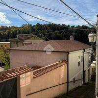 Fabbricato terra cielo nel comune di tito