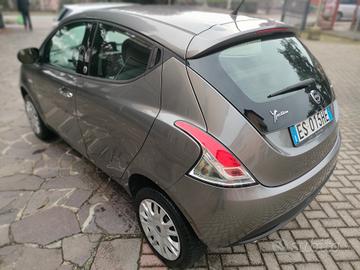 Lancia Ypsilon 0.9 TwinAir 85CV Ecochic Gold