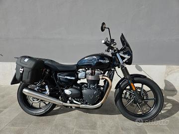Triumph Street Twin