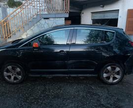 Peugeot 3008 con gancio traino omologato