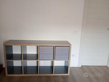 Mobile libreria a 8 cubi bicolor con 2 contenitori