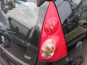 Fanale posteriore destro PEUGEOT 107 del 2006