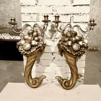 Coppia Di Applique I A Forma Di Cornucopia