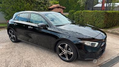 mercedes classe A 180 amg sport night 55000km
