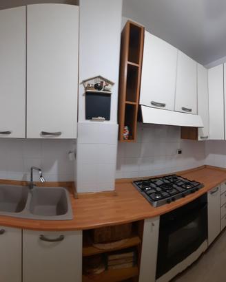 cucina componibile + credenza coordinata
