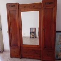 armadio antico vintage