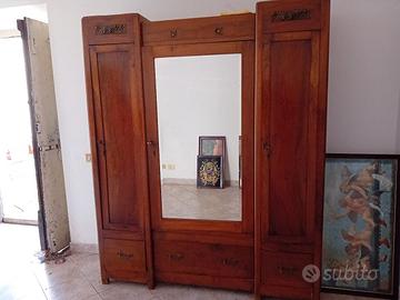 armadio antico vintage