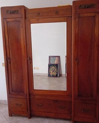 armadio antico vintage