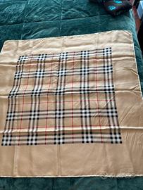 Foular burberry