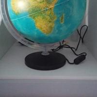 Mappamondo luminoso