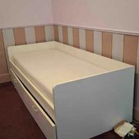 Letto con cassettone