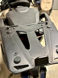 Givi Trekker Rack e staffe Honda X-Adv 750