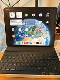 iPad Pro 12,9" (6ª Generazione) + Smart Keyboard