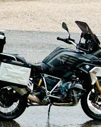 BMW R1250GS