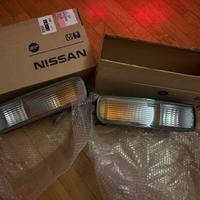 Frecce anteriori nissan skyline r33 gtst