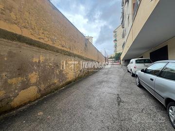 Garage - Autosilos - Parcheggio a Napoli 1 locali