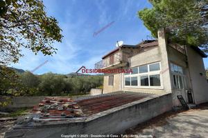 Casa, Piana degli Albanesi.