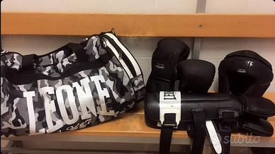 Set Boxe- borsone mimetico + paratibie + caschetto