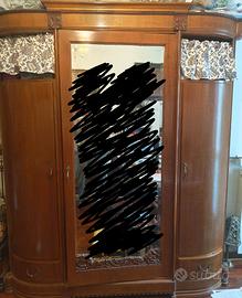 Armadio antico stile Liberty