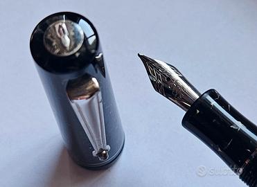 Delta Penna Stilografica  Europa - celluloide 18k