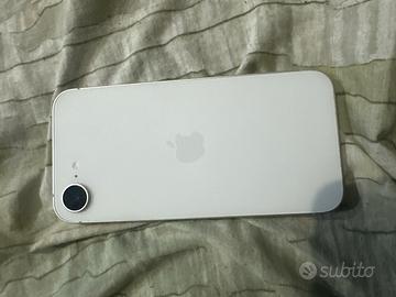 Iphone 16 e nuovo praticamente 128gb