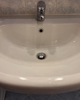 Lavandino semicolonna Ideal Standard con scarico