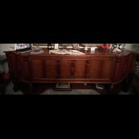 Mobile da soggiorno in legno.