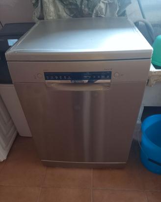 LAVASTOVIGLIE BOSCH SERIE 4