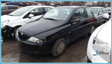Ricambi Usati LANCIA Y 2001