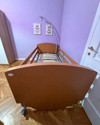 Letto elettrico mod “Rebecca” in legno