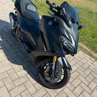 Yamaha tmax tech max 2024