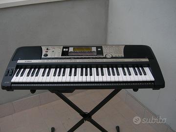 Tastiera Yamaha PSR-740