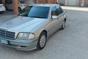 Mercedes C200