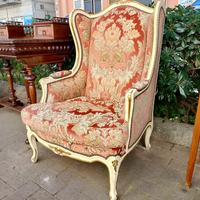 Antica poltrona in stile veneziano in velluto 
