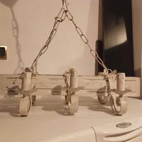 lampadario in legno e ferro